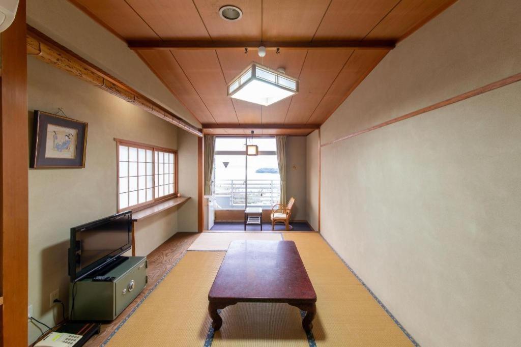 Tabist Marutora Bekkan Nishio Kira Esterno foto